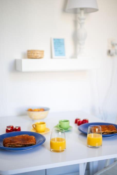 Apartment Le Louvre - Parking Gratuit - - Studette - Wifi Menton